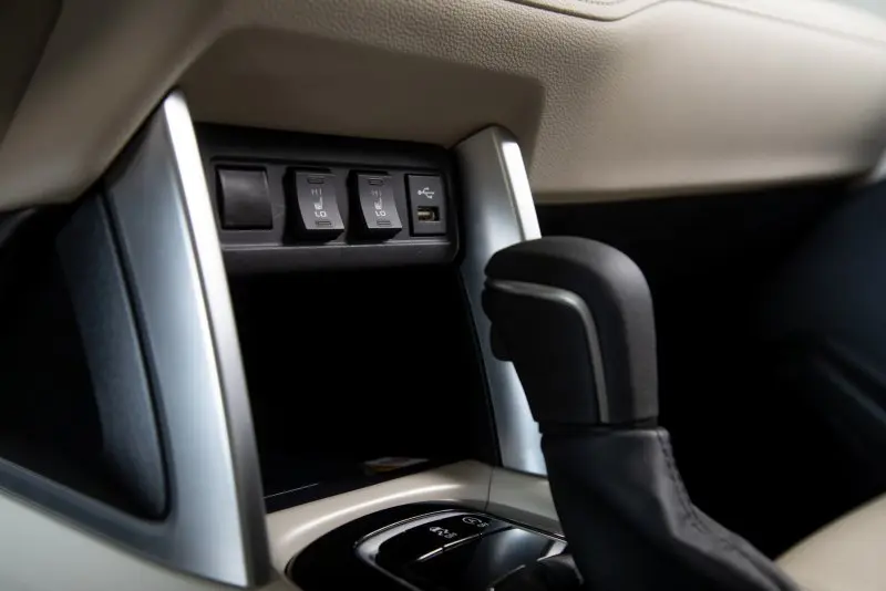 Nội thất tinh xảo của xe Toyota Corolla Cross 1.8G 5