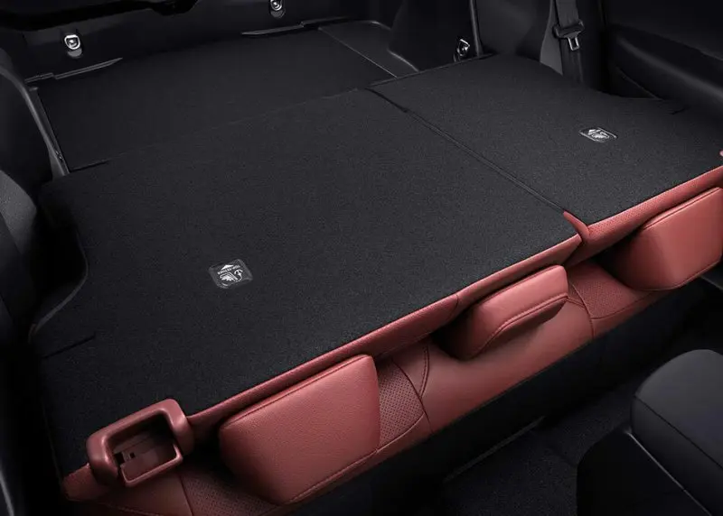 Nội thất tinh xảo của xe Toyota Corolla Cross 1.8G 14