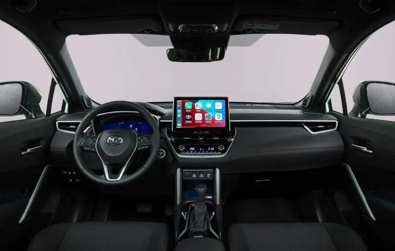 Nội thất tinh xảo của xe Toyota Corolla Cross 1.8G 16
