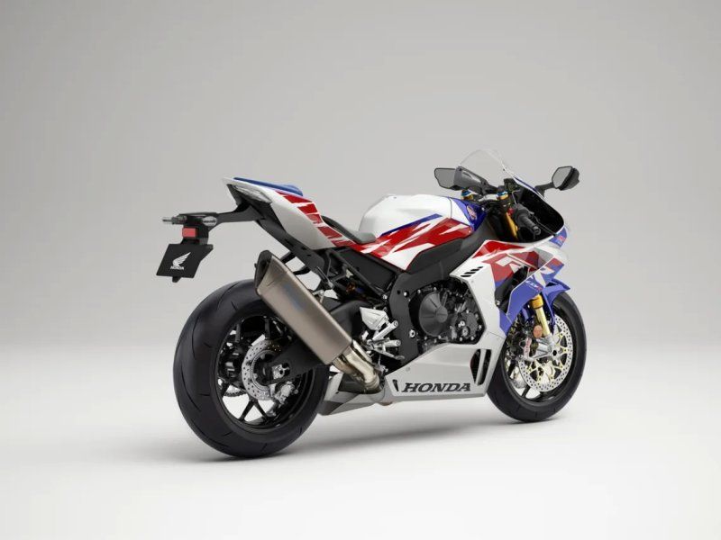Honda CBR1000RR 15