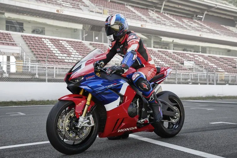 Honda CBR1000RR 31