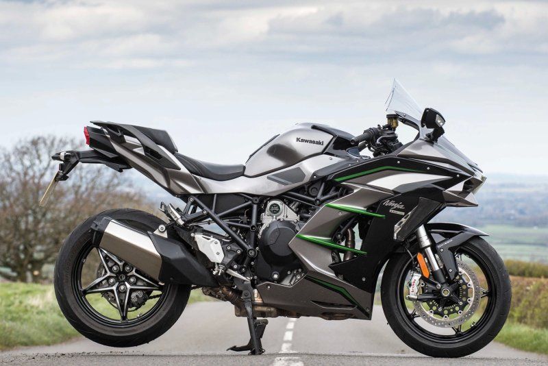 Kawasaki Ninja H2 18