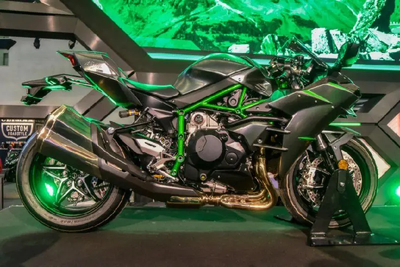 Kawasaki Ninja H2 32