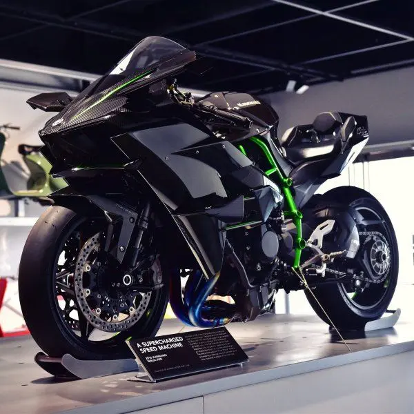 Kawasaki Ninja H2 42