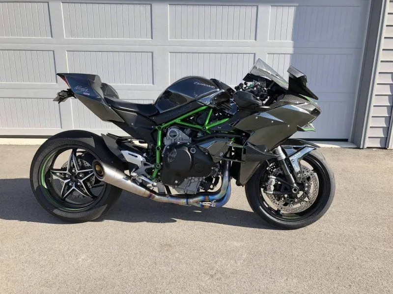 Kawasaki Ninja H2 43