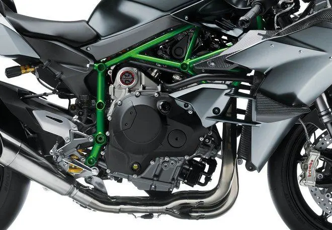 Kawasaki Ninja H2 24