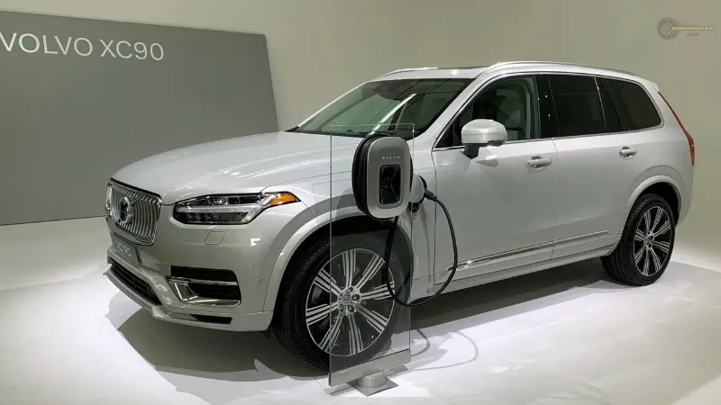 Volvo XC90 Recharge 02