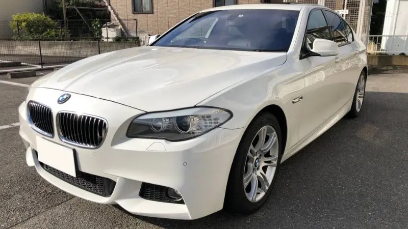 BMW 528i 02