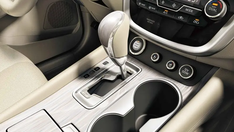 Bộ sưu tập hình nội thất xe Nissan Murano sang trọng 14