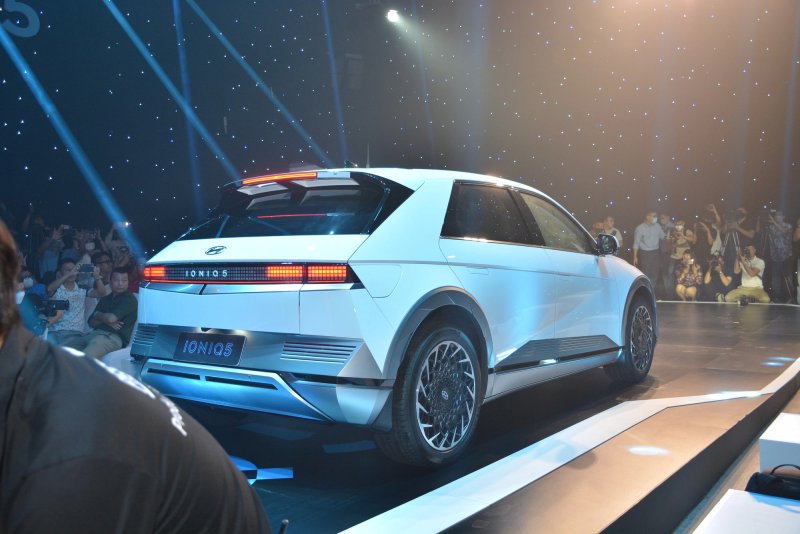 Tải hình ảnh Hyundai Ioniq 5 đẹp miễn phí 8
