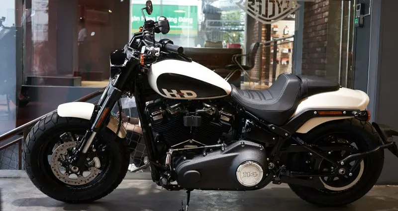 Hình ảnh chi tiết xe máy Fat Bob từ mọi góc nhìn 14