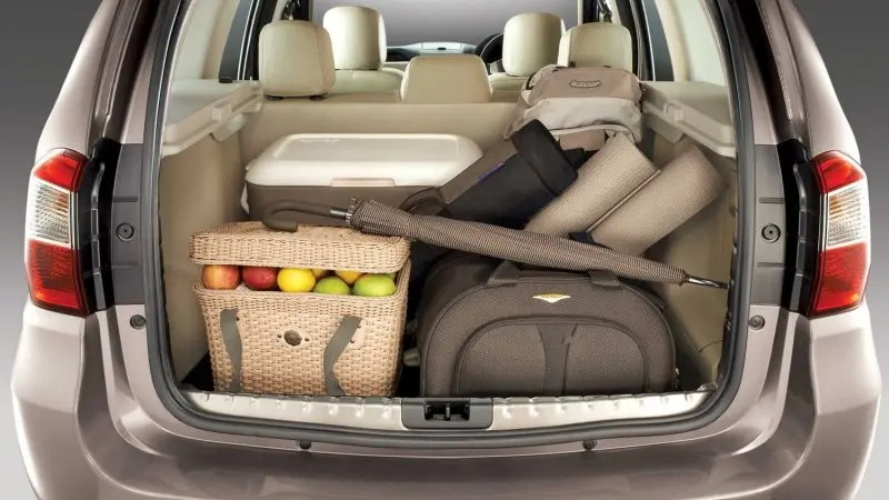 Hình ảnh Nissan Terra dưới góc chụp chi tiết 2