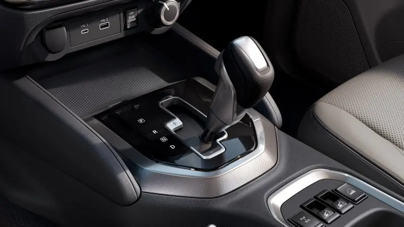 Hình ảnh Nissan Terra dưới góc chụp chi tiết 14