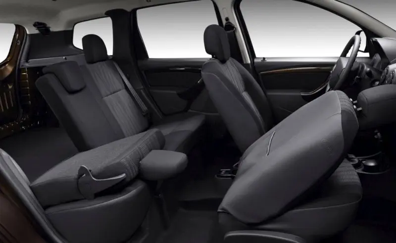 Hình ảnh Nissan Terra dưới góc chụp chi tiết 28