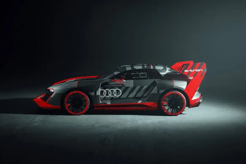 Siêu xe điện Audi E-Tron GT quattro 18