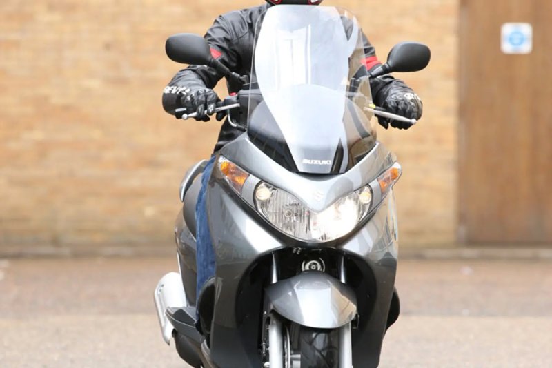 Ảnh xe Burgman Street 125 ấn tượng 4