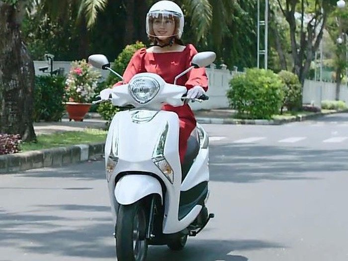 Ảnh xe máy Yamaha Latte ấn tượng 11