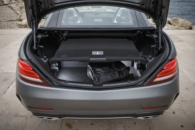 Tải ngay ảnh xe Mercedes-Benz GLC chất lượng cao 5