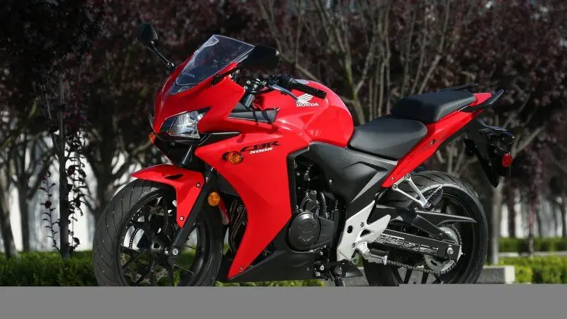 Honda CBR500R 37