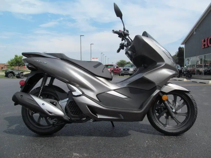 Honda PCX eHEV 24