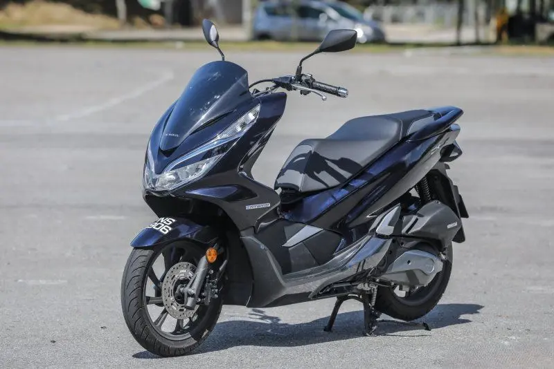 Honda PCX eHEV 33