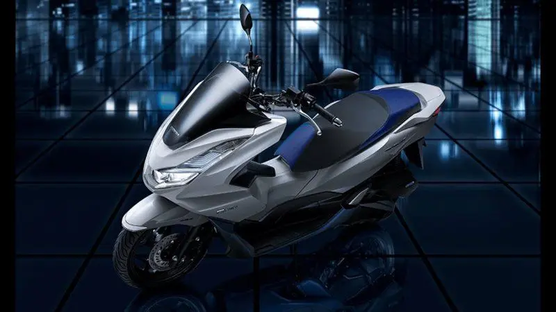 Honda PCX eHEV 43