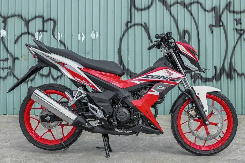 Honda Sonic 150R 24