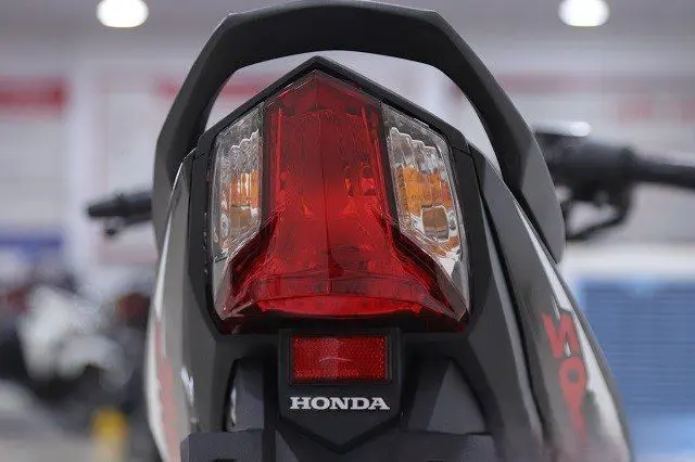Honda Sonic 150R 19