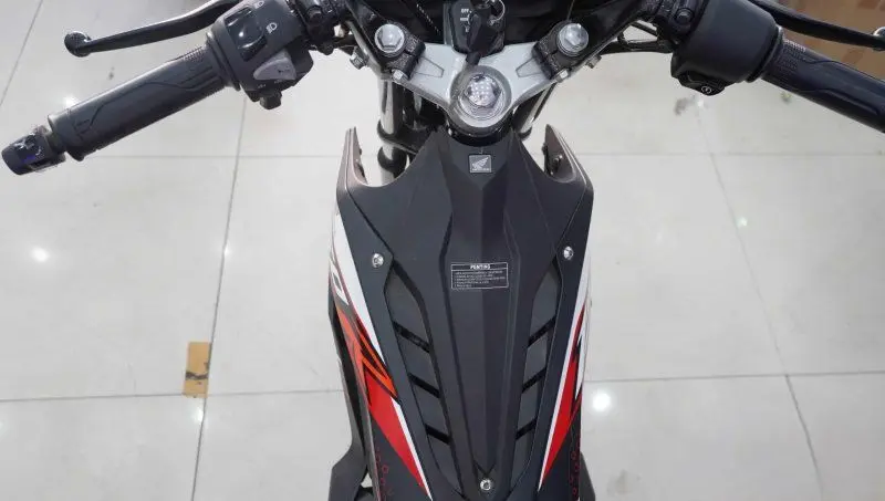 Honda Sonic 150R 41