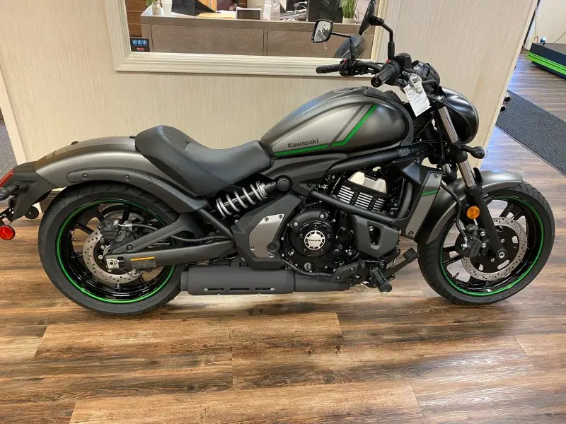 Kawasaki Vulcan S 24