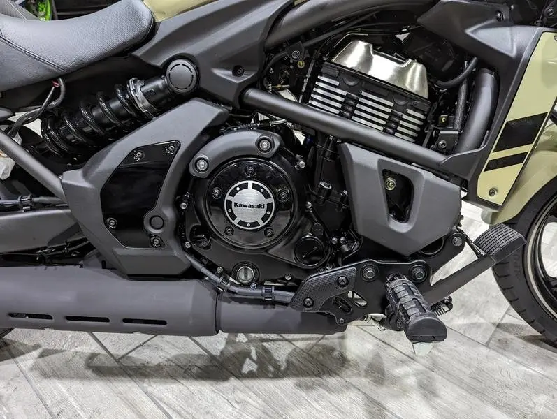 Kawasaki Vulcan S 17