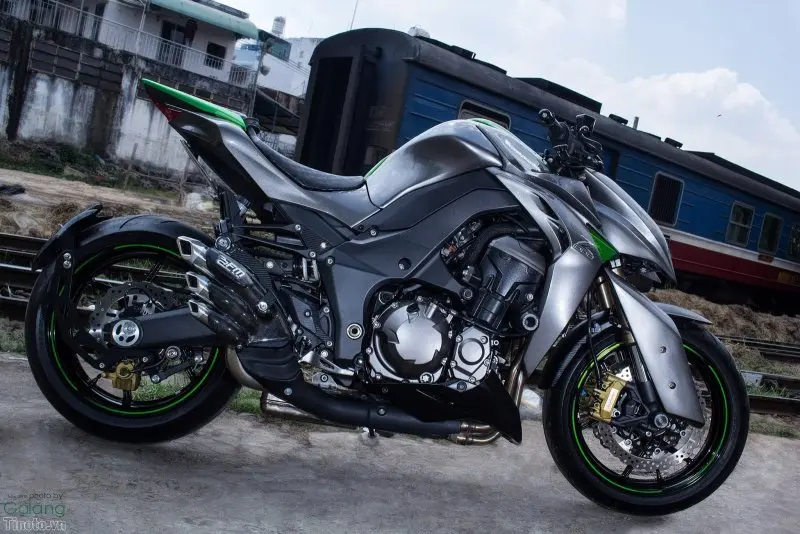 Kawasaki Z1000 27