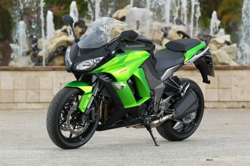 Kawasaki Z1000 32