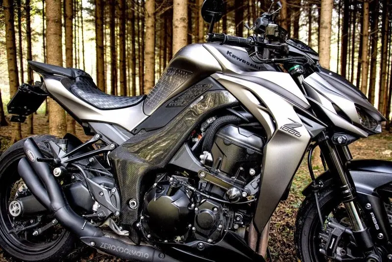 Kawasaki Z1000 44
