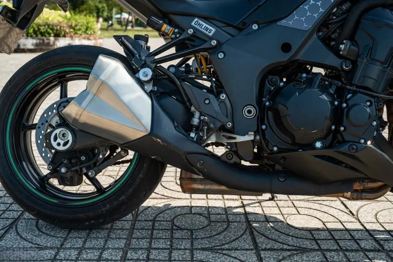 Kawasaki Z1000 13