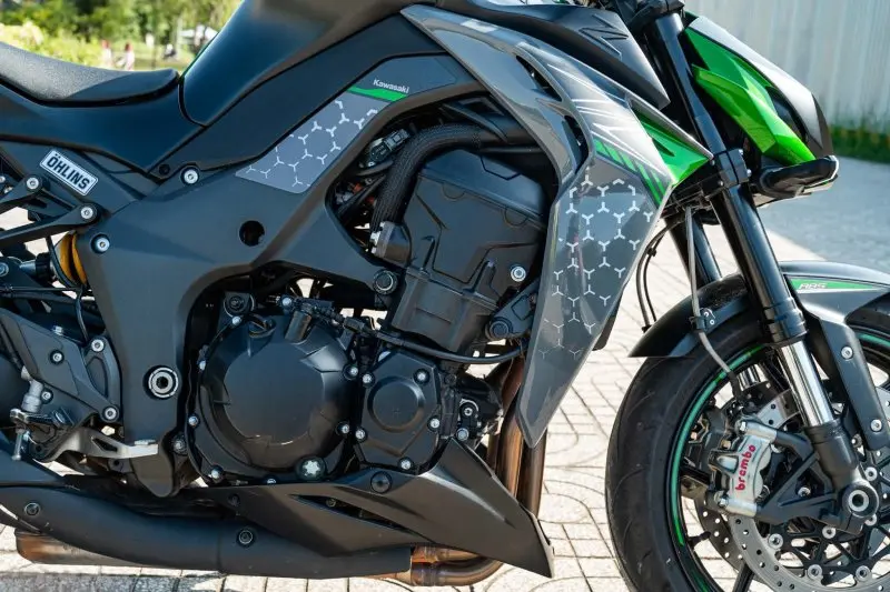 Kawasaki Z1000 14