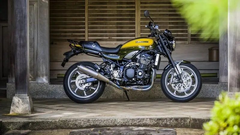 Kawasaki Z900RS 12