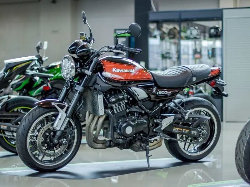 Kawasaki Z900RS 14