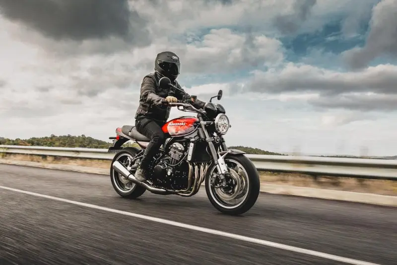 Kawasaki Z900RS 31