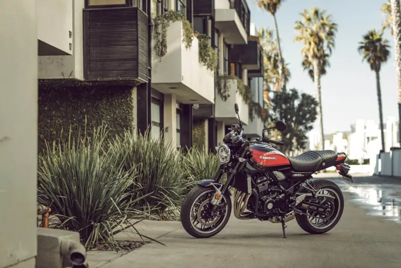 Kawasaki Z900RS 37