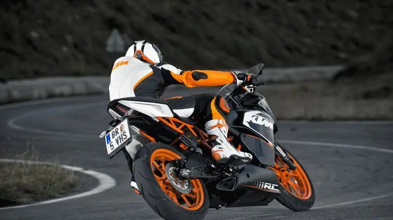 KTM RC 200 31