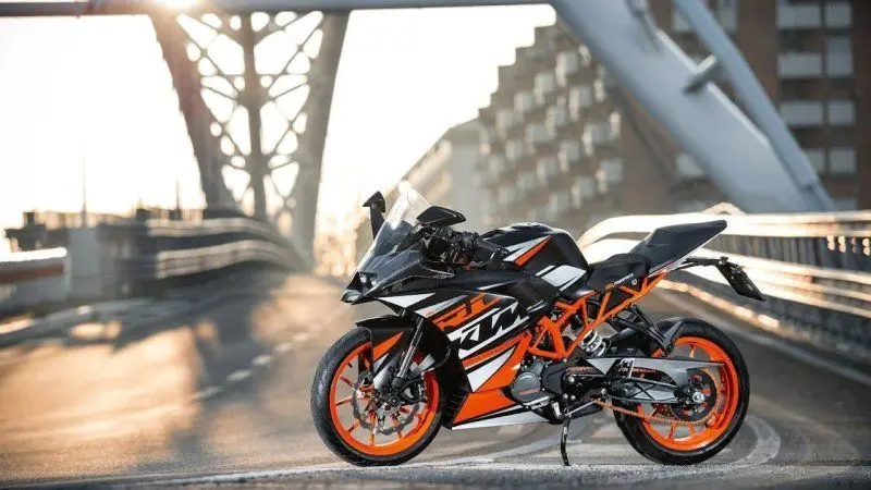 KTM RC 200 36