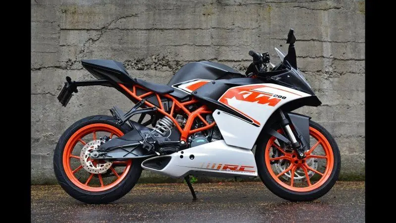 KTM RC 200 38