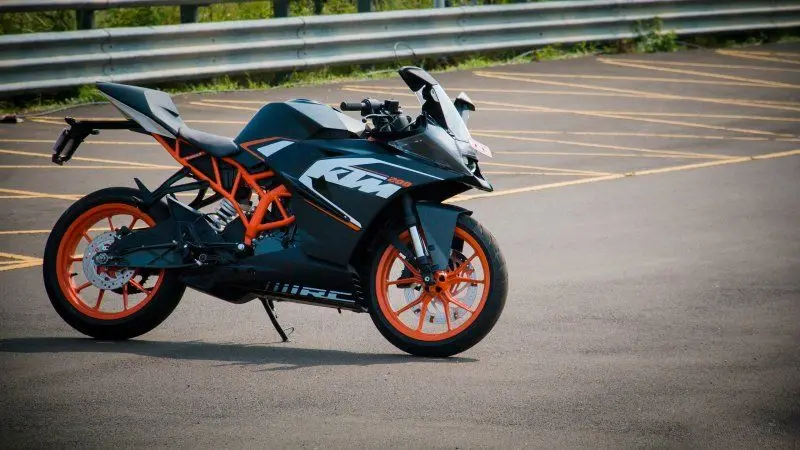 KTM RC 200 44