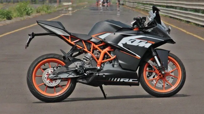 KTM RC 200 45
