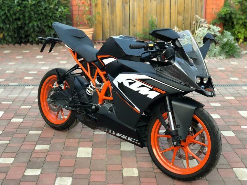 KTM RC 200 9