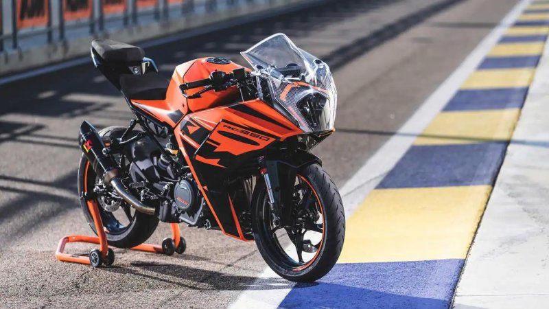 KTM RC 390 16