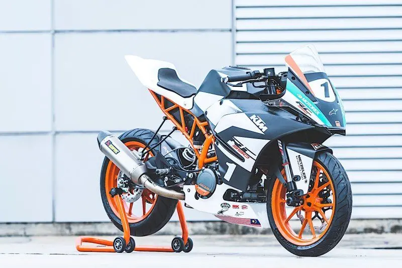 KTM RC 390 28
