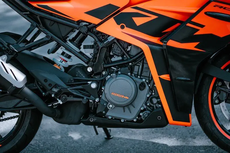KTM RC 390 27