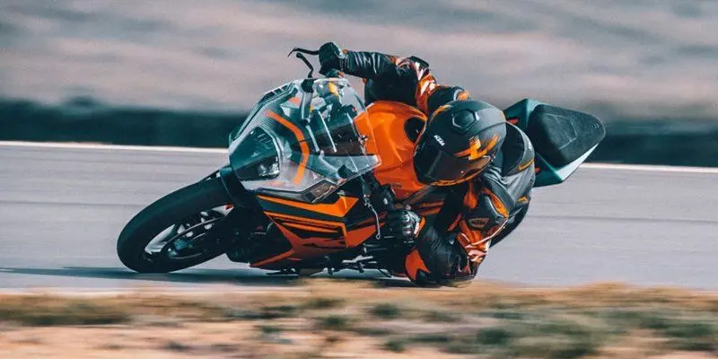 KTM RC 390 7